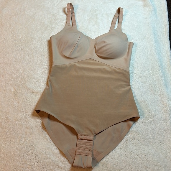 Honeylove Petite Cami Bodysuit Size S - Picture 4 of 14